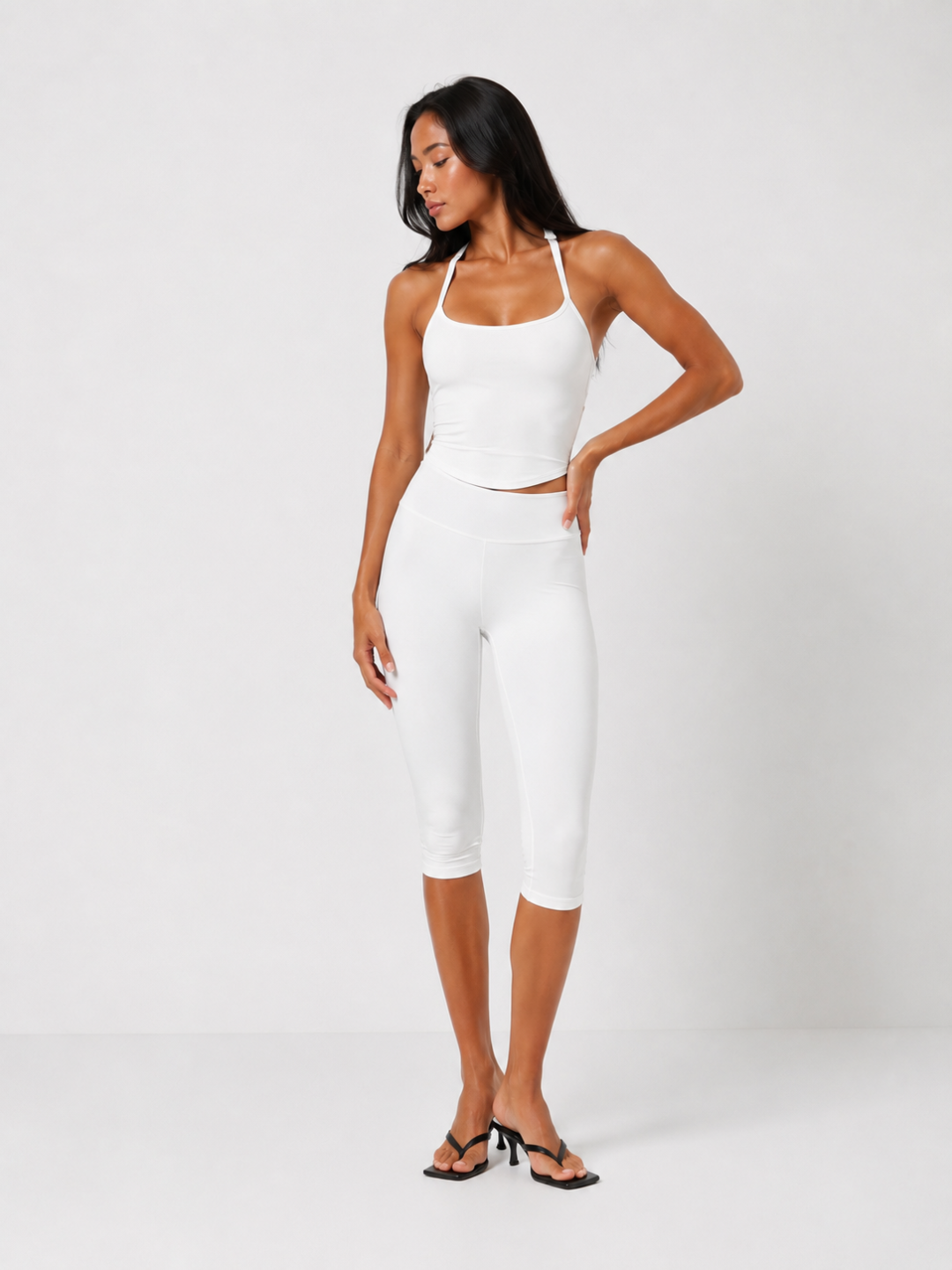 Essential capri - white