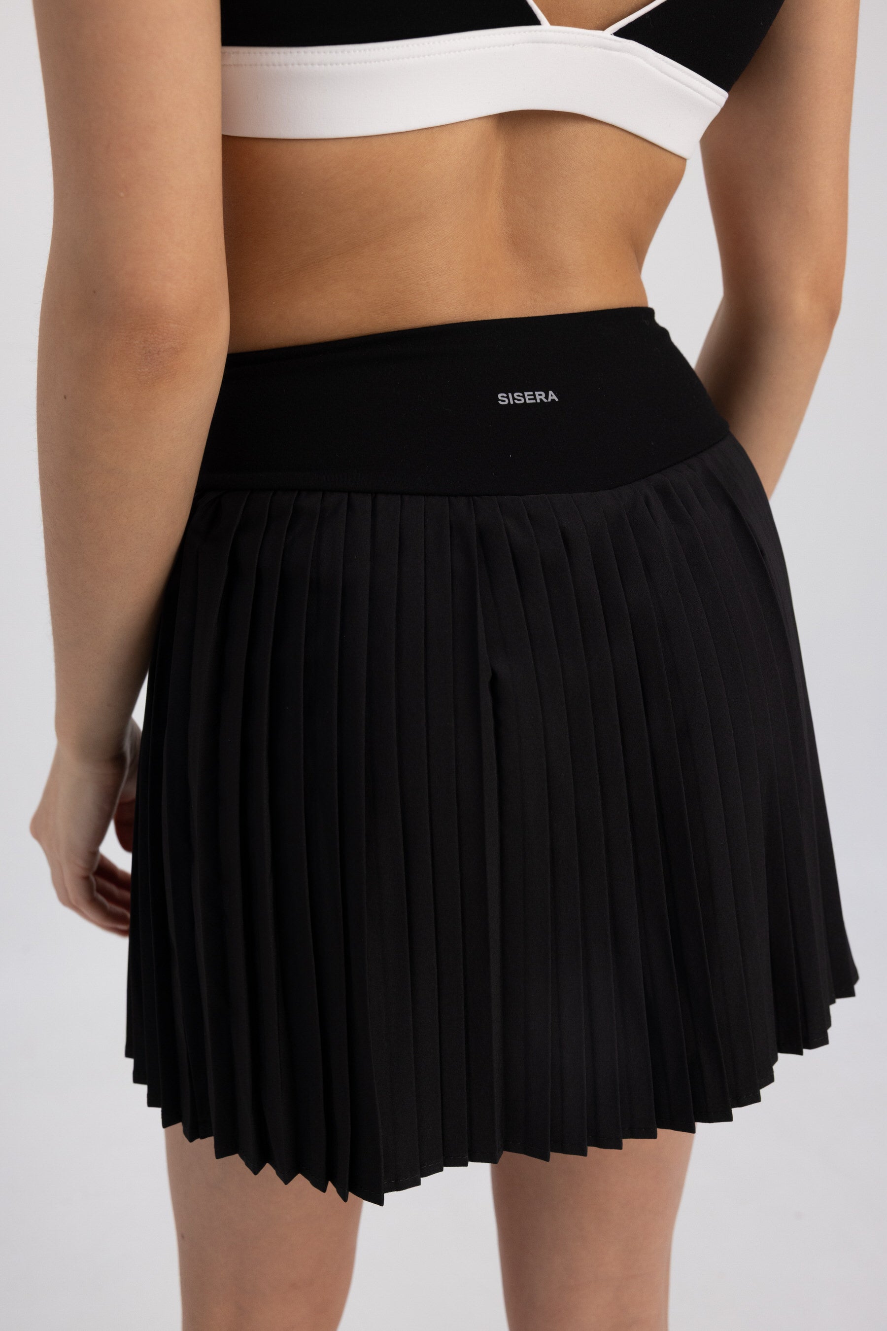 Gymgirl Skirt in Black