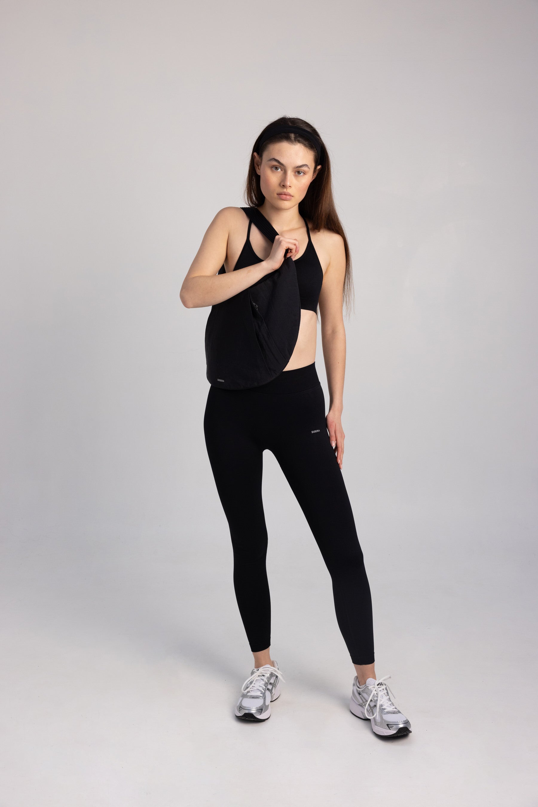 The Balance Seamless Legging in Black
