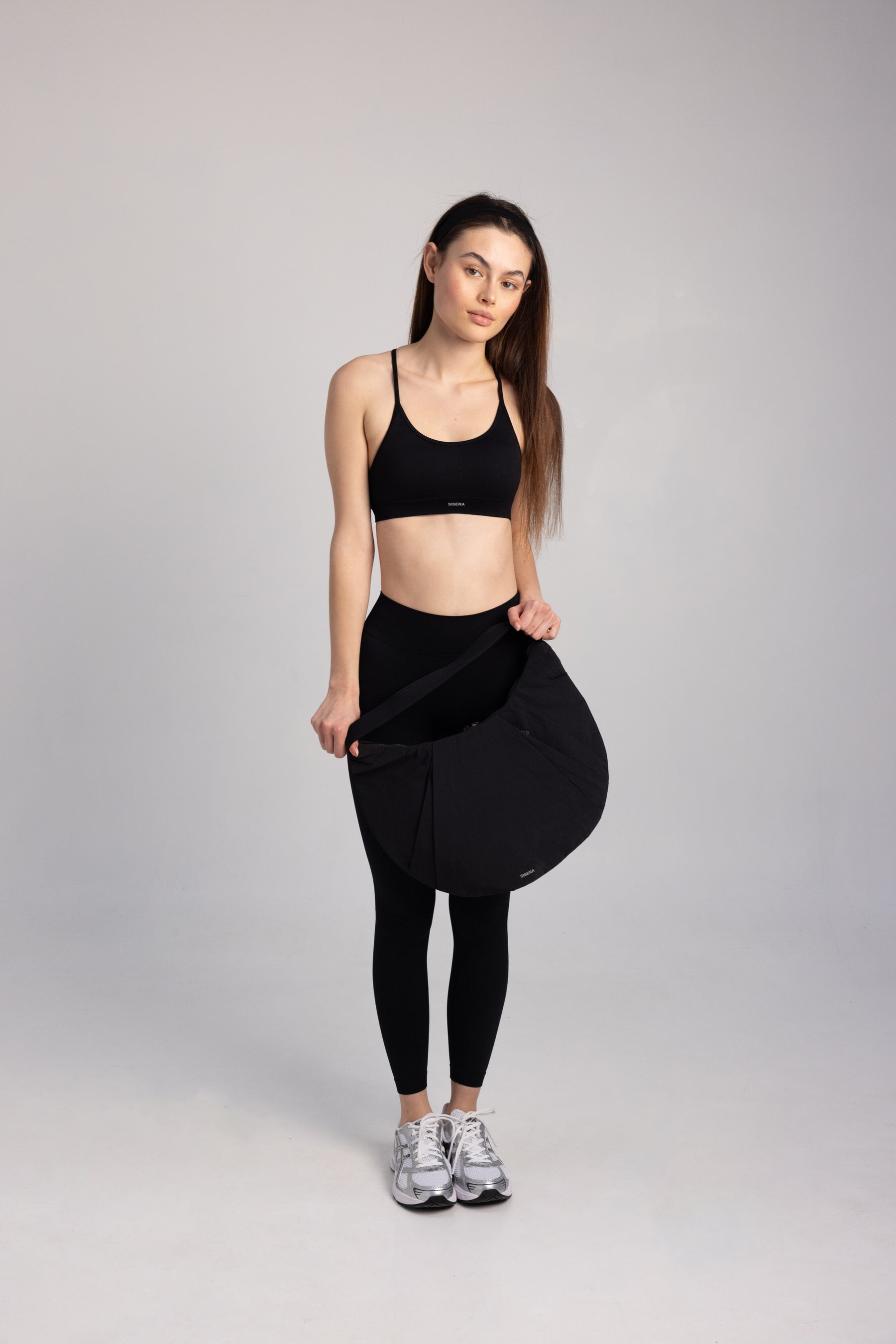 The Balance Seamless Bra in Black