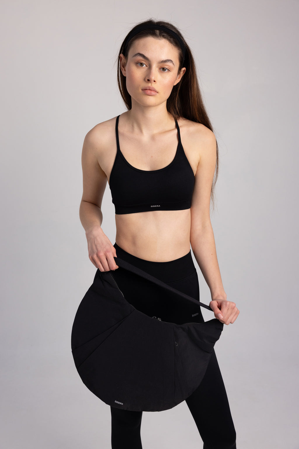 The Balance Seamless Bra in Black