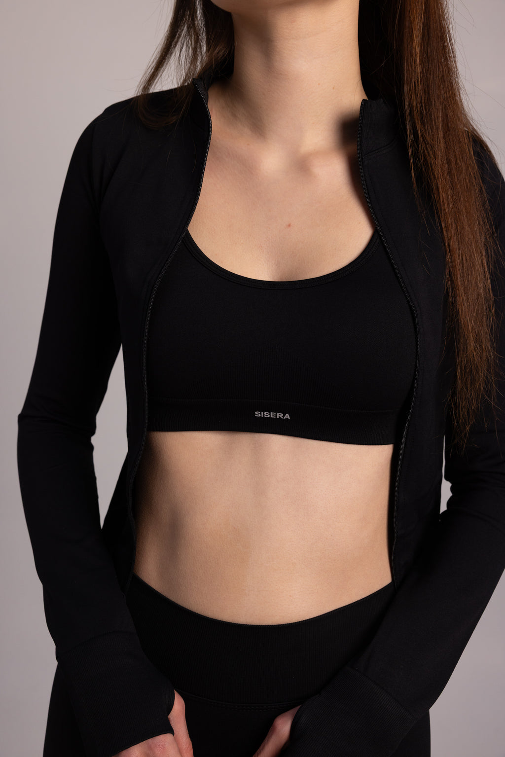 The Balance Seamless Bra in Black
