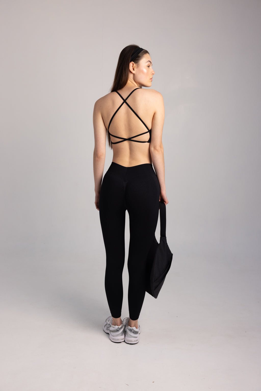The Balance Seamless Bra in Black