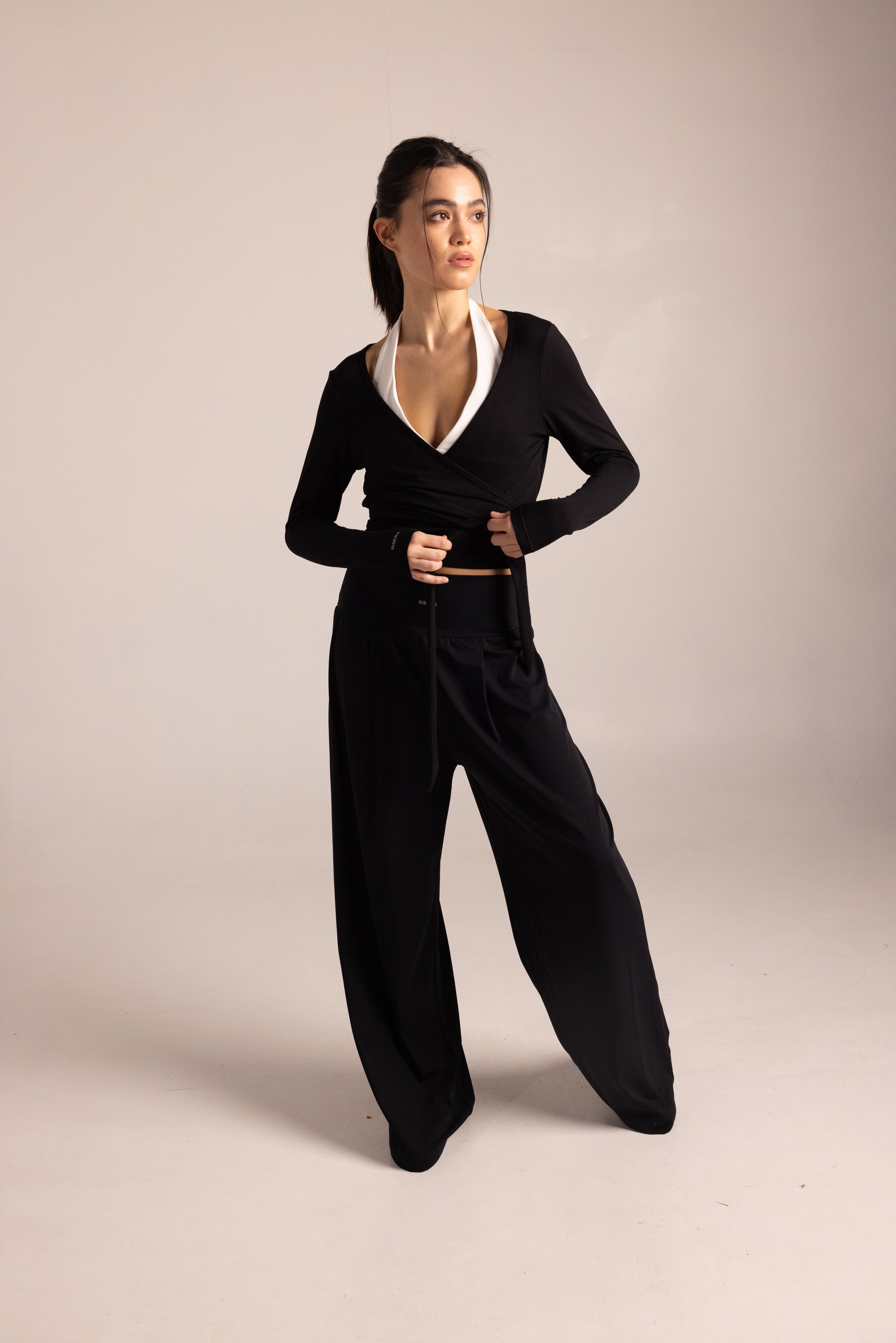 The Flow Pants in Black